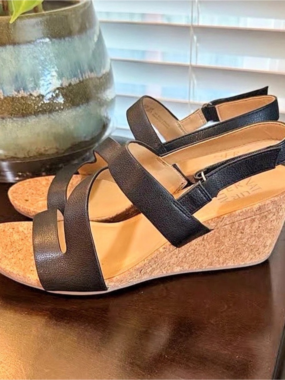Naturalizer Areda Wedge Sandal Black Strappy Wedges - Picture 2 of 3